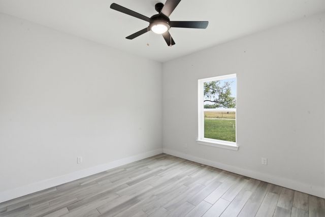5599 S Fm 113, Millsap, TX 76066