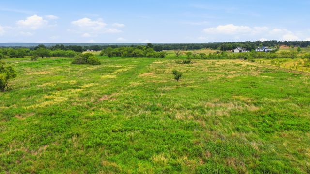 5599 S Fm 113, Millsap, TX 76066