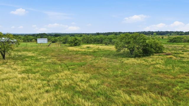 5599 S Fm 113, Millsap, TX 76066