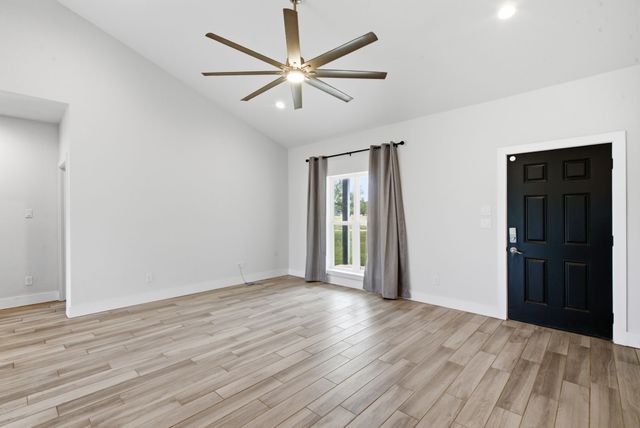 5599 S Fm 113, Millsap, TX 76066