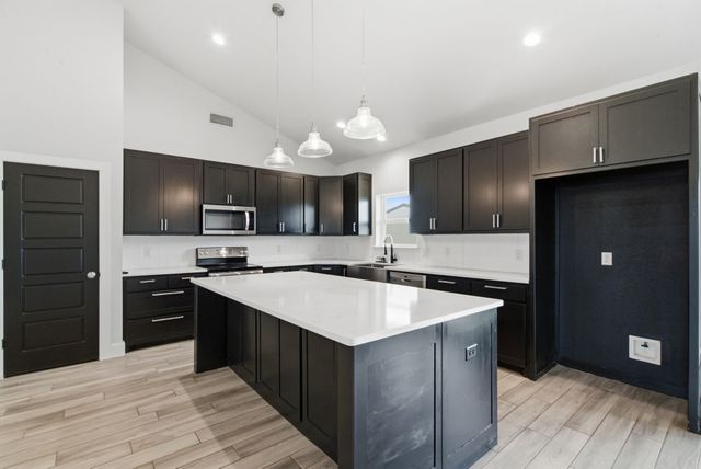 5599 S Fm 113, Millsap, TX 76066