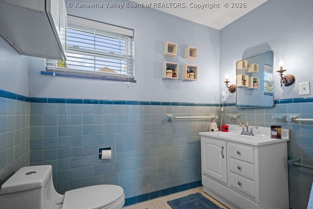 840 Lower Chester Road, Charleston, WV 25302