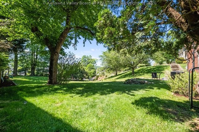 840 Lower Chester Road, Charleston, WV 25302
