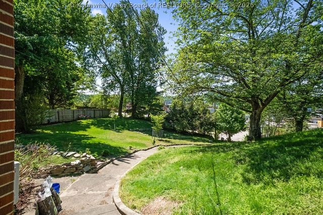 840 Lower Chester Road, Charleston, WV 25302