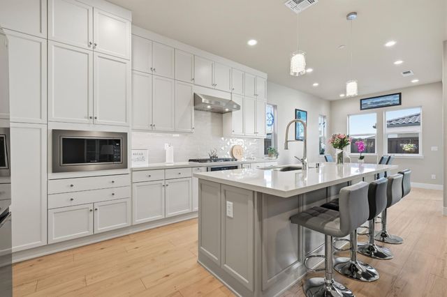 4256 Eagle View Way, Folsom, CA 95630