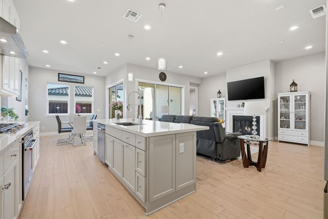 4256 Eagle View Way, Folsom, CA 95630