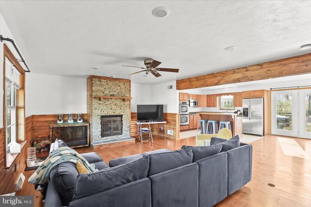 5162 WATERTANK RD, Glenville, PA 17329