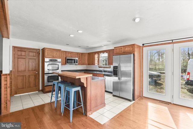 5162 WATERTANK RD, Glenville, PA 17329