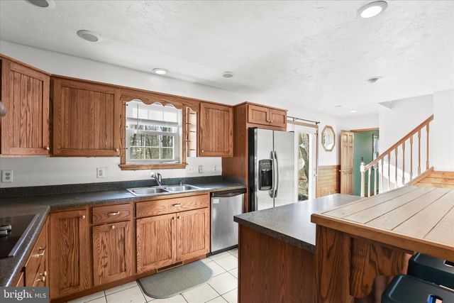 5162 WATERTANK RD, Glenville, PA 17329