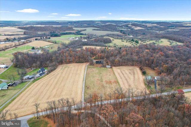 5162 WATERTANK RD, Glenville, PA 17329