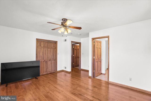 5162 WATERTANK RD, Glenville, PA 17329