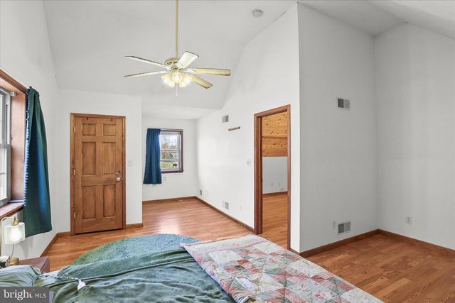 5162 WATERTANK RD, Glenville, PA 17329