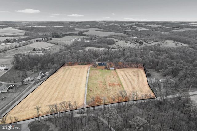 5162 WATERTANK RD, Glenville, PA 17329