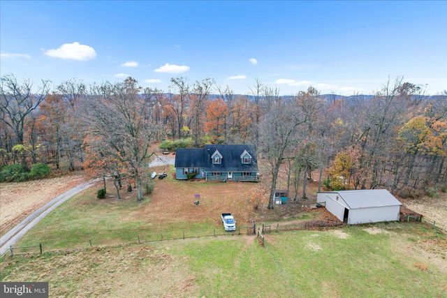 5162 WATERTANK RD, Glenville, PA 17329