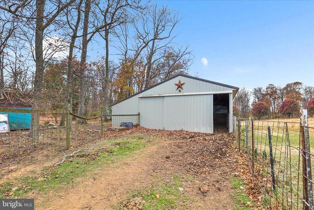 5162 WATERTANK RD, Glenville, PA 17329