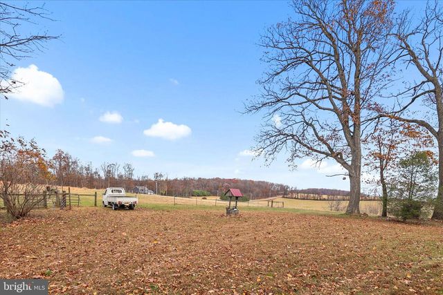 5162 WATERTANK RD, Glenville, PA 17329