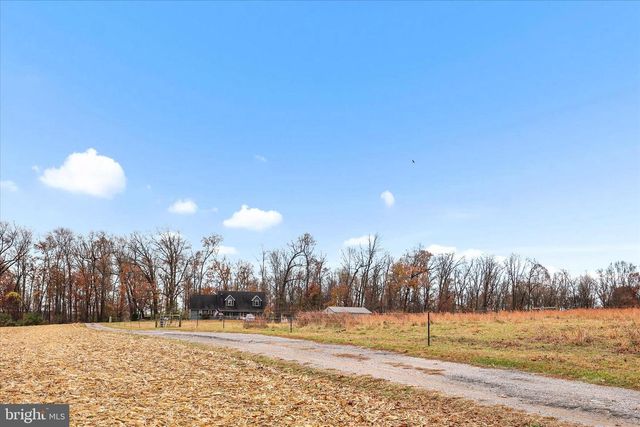 5162 WATERTANK RD, Glenville, PA 17329