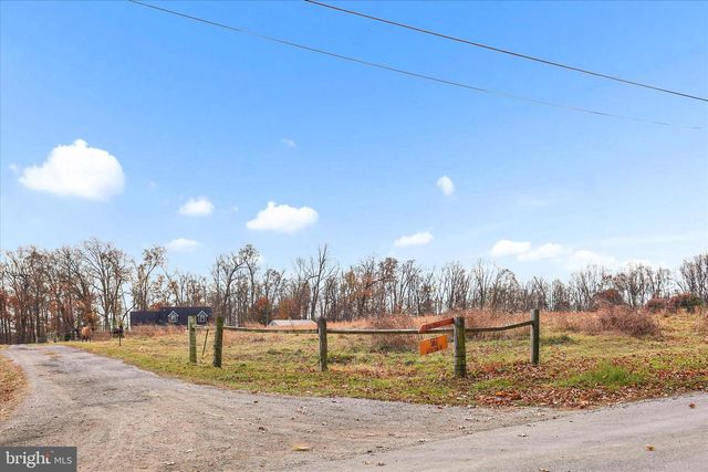 5162 WATERTANK RD, Glenville, PA 17329