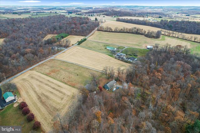 5162 WATERTANK RD, Glenville, PA 17329