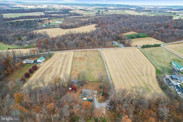 5162 WATERTANK RD, Glenville, PA 17329