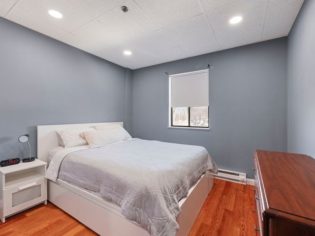 64 Foster St 403, Peabody, MA 01960