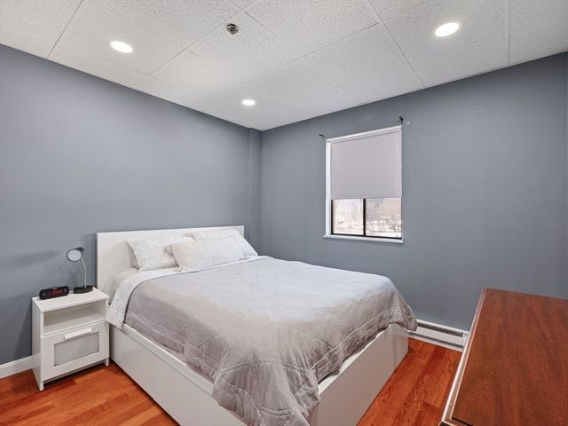 64 Foster St 403, Peabody, MA 01960