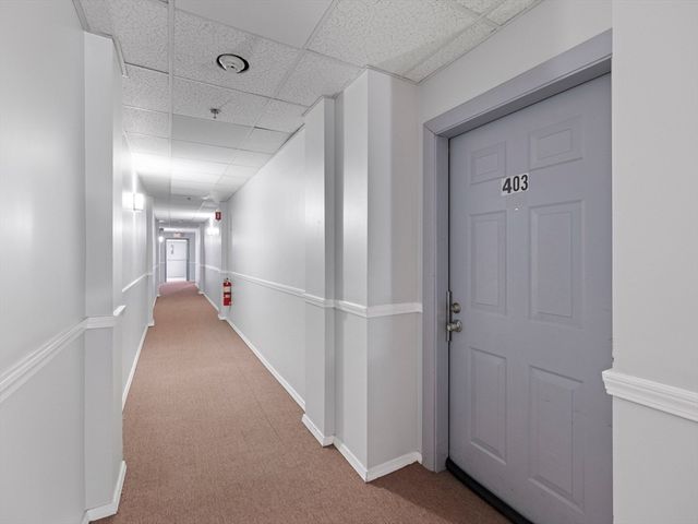 64 Foster St 403, Peabody, MA 01960