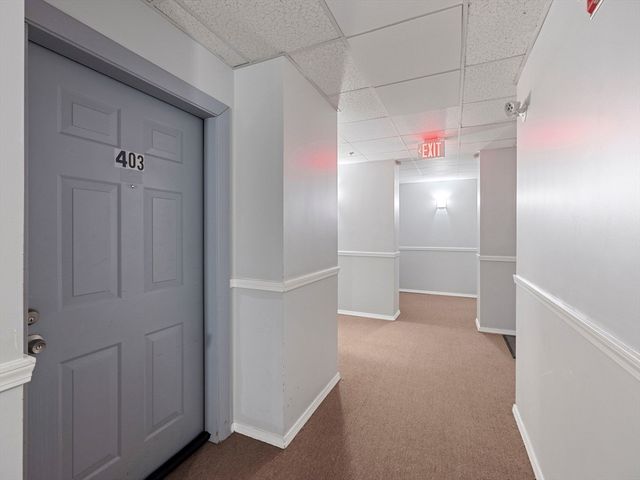 64 Foster St 403, Peabody, MA 01960