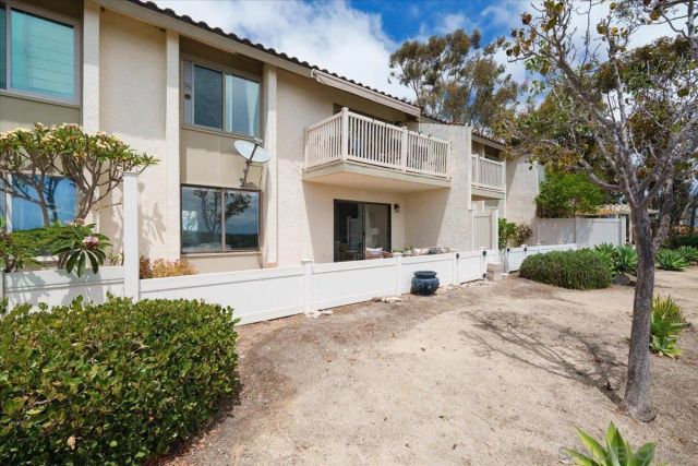 245 Fairlee, Encinitas, CA 92024