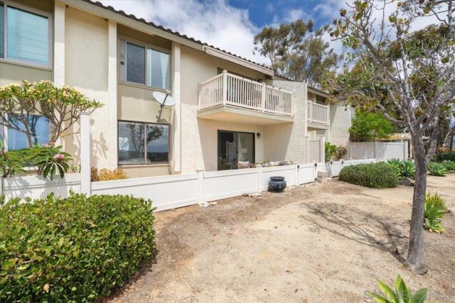 245 Fairlee, Encinitas, CA 92024