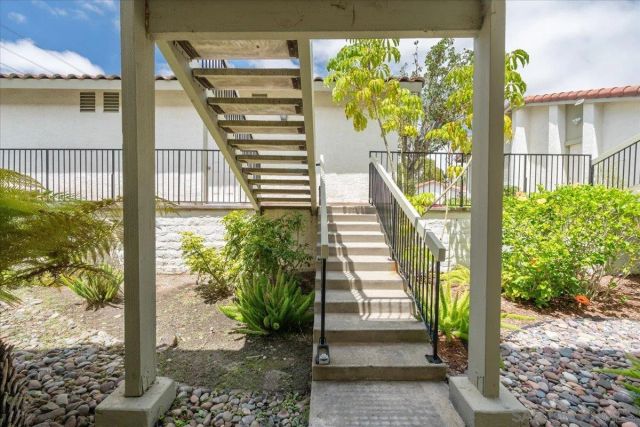 245 Fairlee, Encinitas, CA 92024