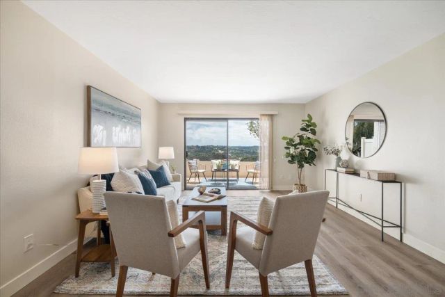 245 Fairlee, Encinitas, CA 92024
