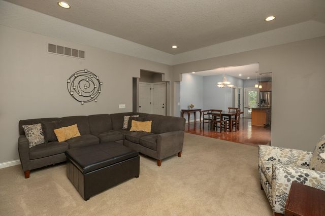 3585 Bridgeview Drive SE, Rochester, MN 55904