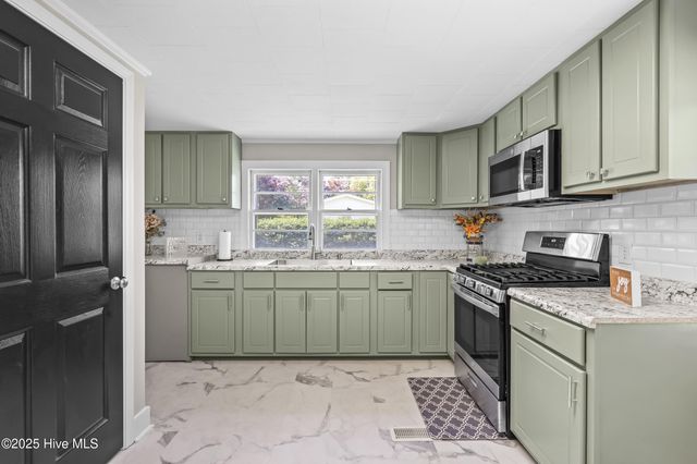 5511 Flower Hill Road, Kenly, NC 27542