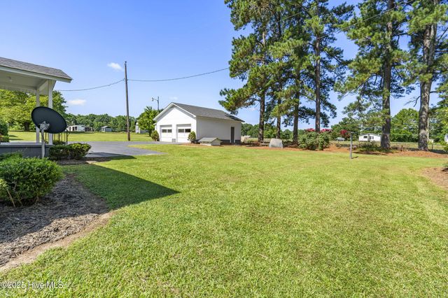 5511 Flower Hill Road, Kenly, NC 27542