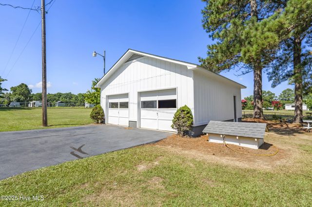 5511 Flower Hill Road, Kenly, NC 27542