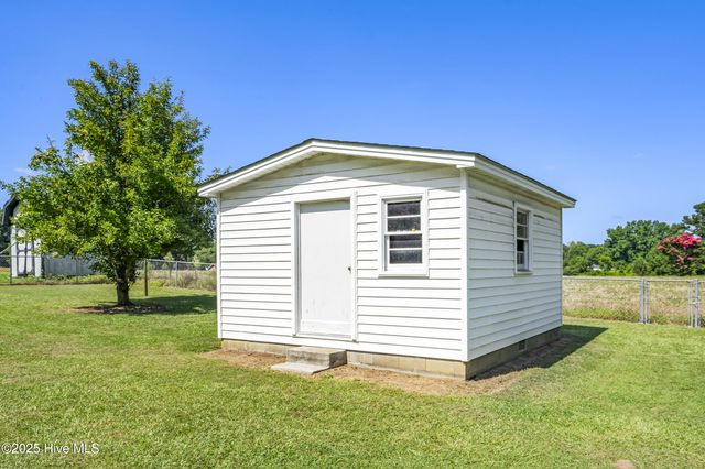 5511 Flower Hill Road, Kenly, NC 27542