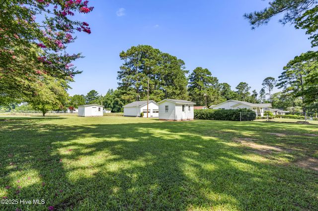 5511 Flower Hill Road, Kenly, NC 27542