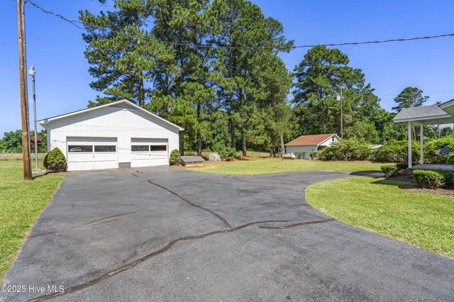 5511 Flower Hill Road, Kenly, NC 27542