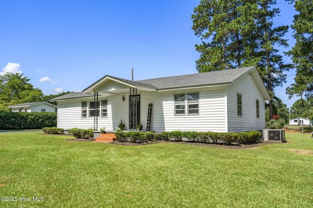 5511 Flower Hill Road, Kenly, NC 27542