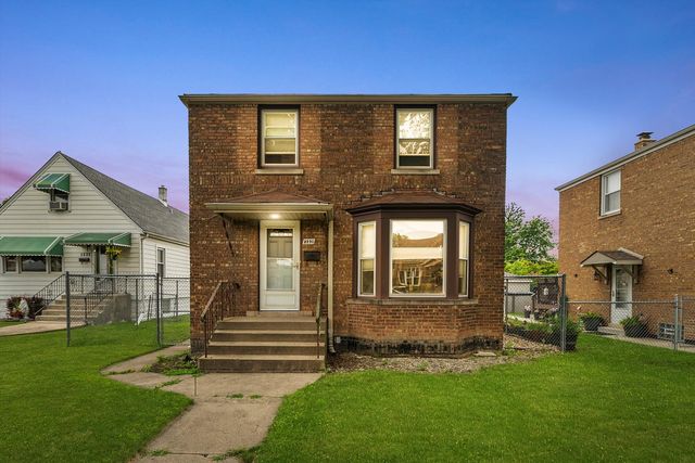 5220 S Natoma Avenue, Chicago, IL 60638