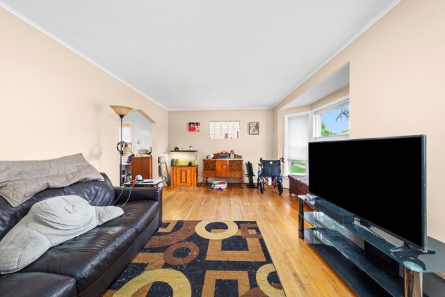 5220 S Natoma Avenue, Chicago, IL 60638