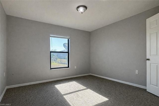 1222 NE 40th TER, Cape Coral, FL 33909