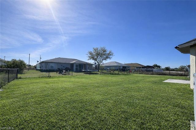 1222 NE 40th TER, Cape Coral, FL 33909