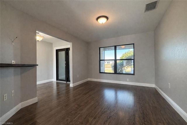 1222 NE 40th TER, Cape Coral, FL 33909