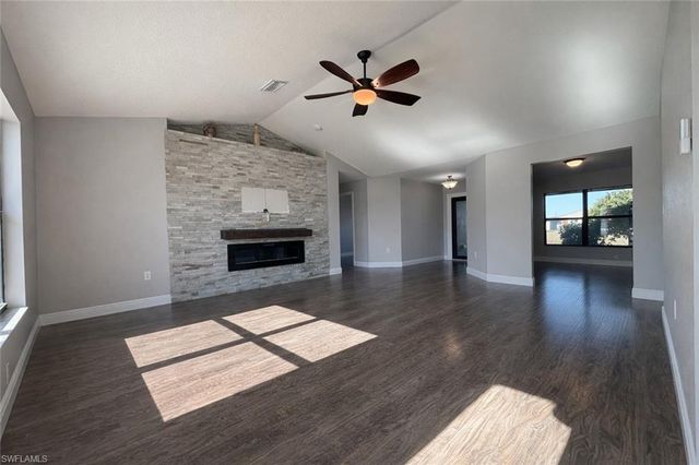 1222 NE 40th TER, Cape Coral, FL 33909