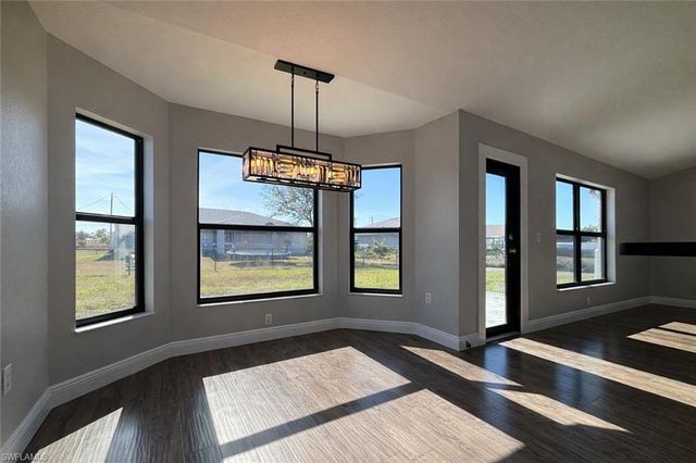 1222 NE 40th TER, Cape Coral, FL 33909