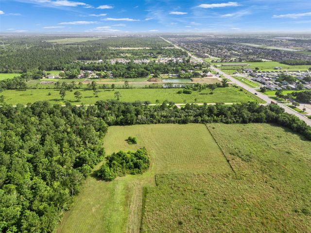 5924 Pecan Park, Hitchcock, TX 77563