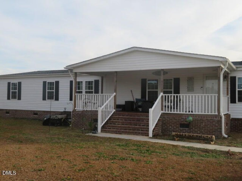 520 Lees Chapel Church Road, Dunn, NC 28334