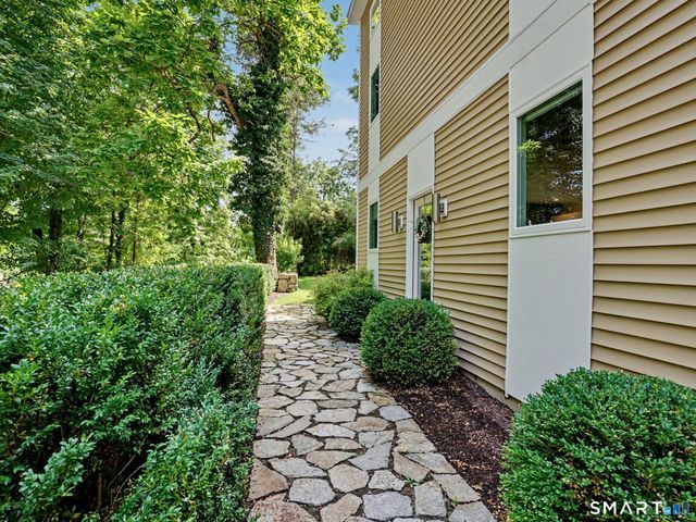 3 Bucks Rock Road, New Milford, CT 06776